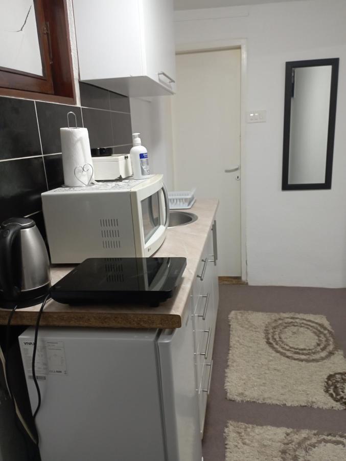 Apartamento Apartman Dino Sarajevo Exterior foto